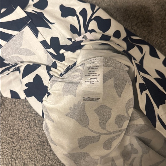 Navy and White Leaf Print Linen-Blend Skirt - Size XL - NWT - Picture 6 of 6